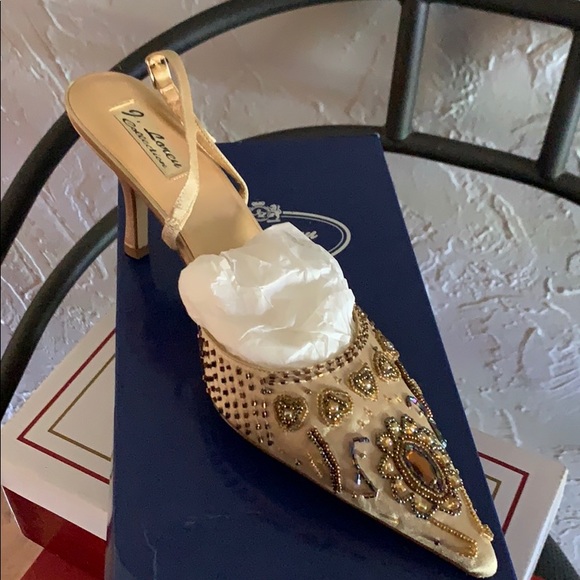 Cute gold shoes! - Picture 3 of 3